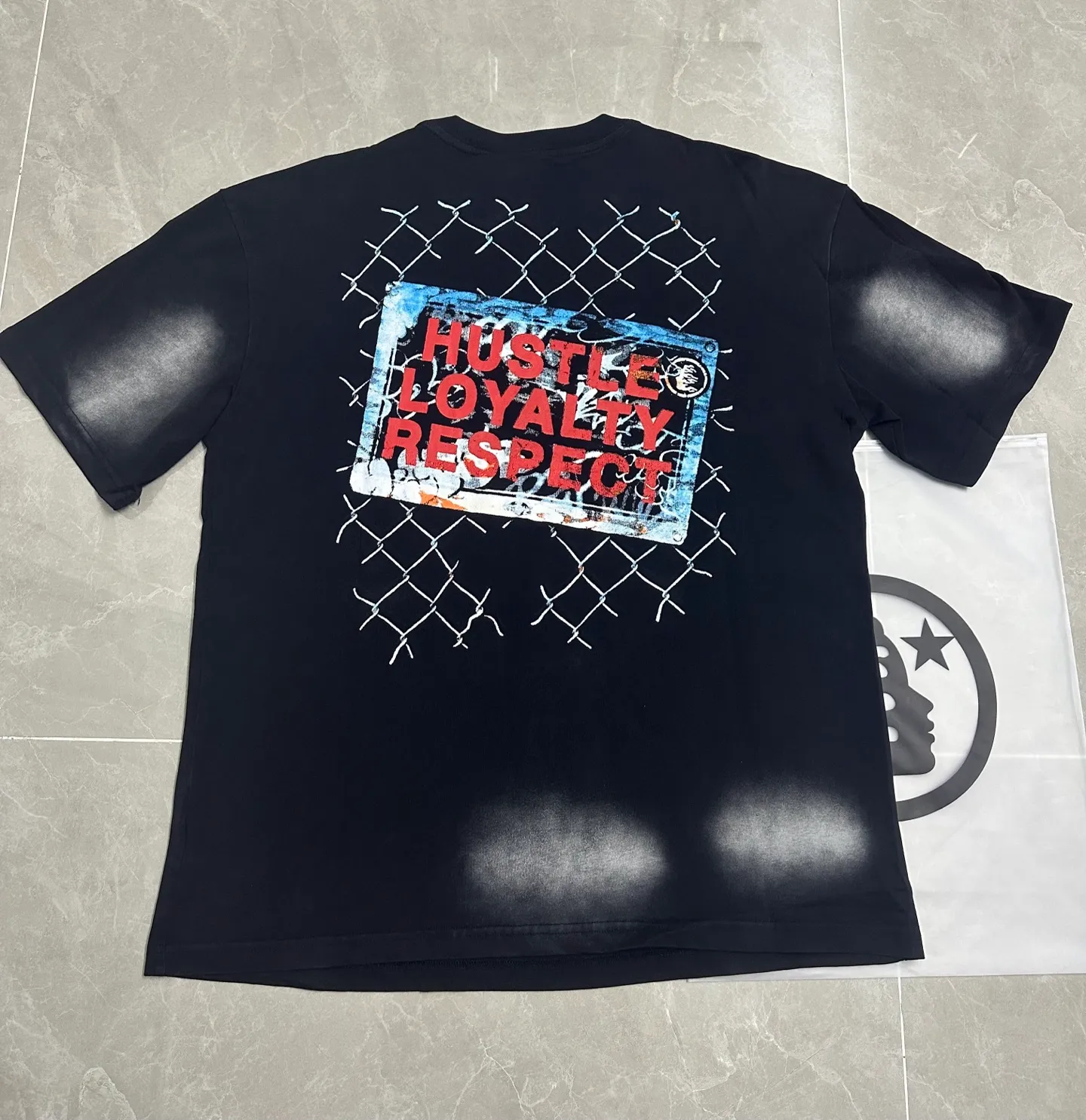 833# ｜ P62 Hellstar T （fabric):32 250 Sizes（size）：S-M- L- X L （colour）： Black